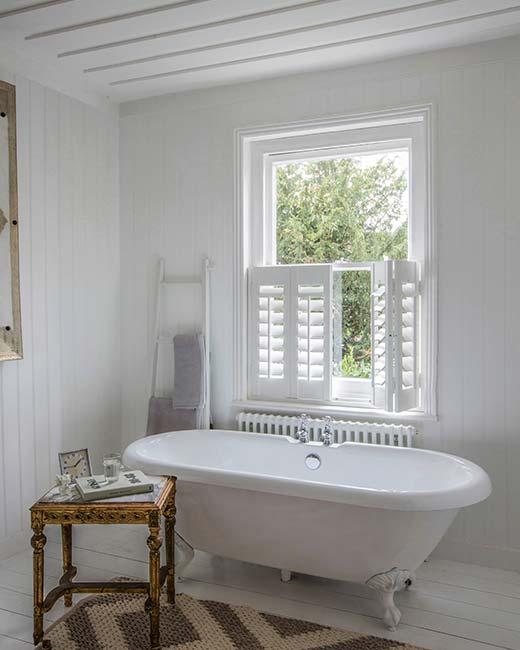 cafestyleshutter_bathroom-2.jpg